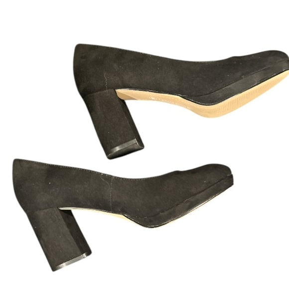 Bandolino Woman's Suede Black Block Heel pumps, New Never Worn, Size 8.5 - Picture 4 of 7
